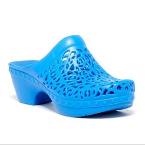 Dansko Blue Pippa Clogs 💙